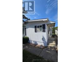 Bathroom - 25 Miller Street, Strathroy Caradoc, ON N7G1A5 Photo 10