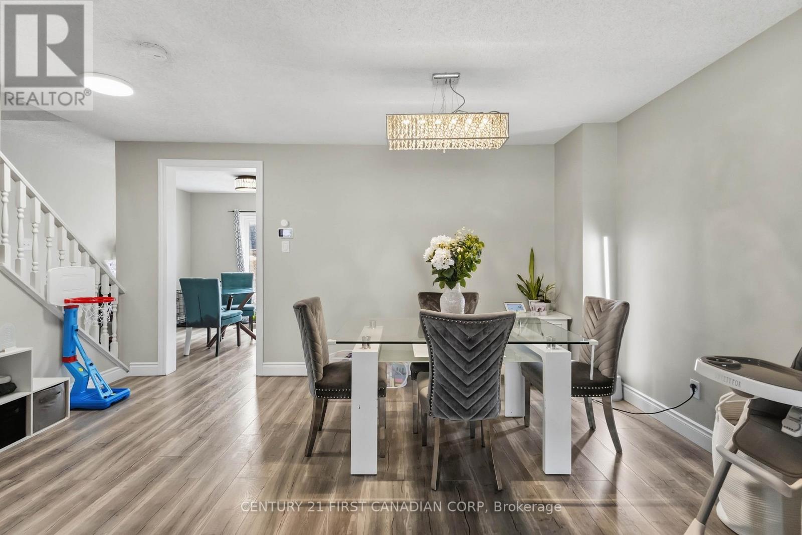 #6 720 DEVERON CRESCENT - Image 16