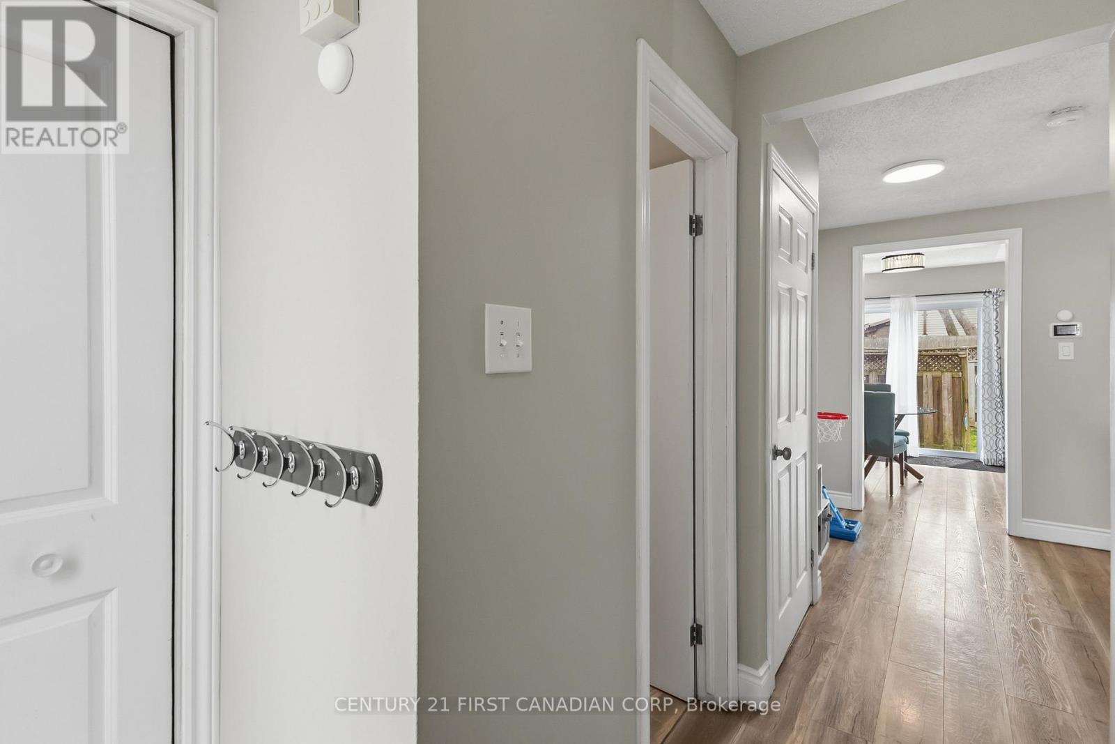 #6 720 DEVERON CRESCENT - Image 26