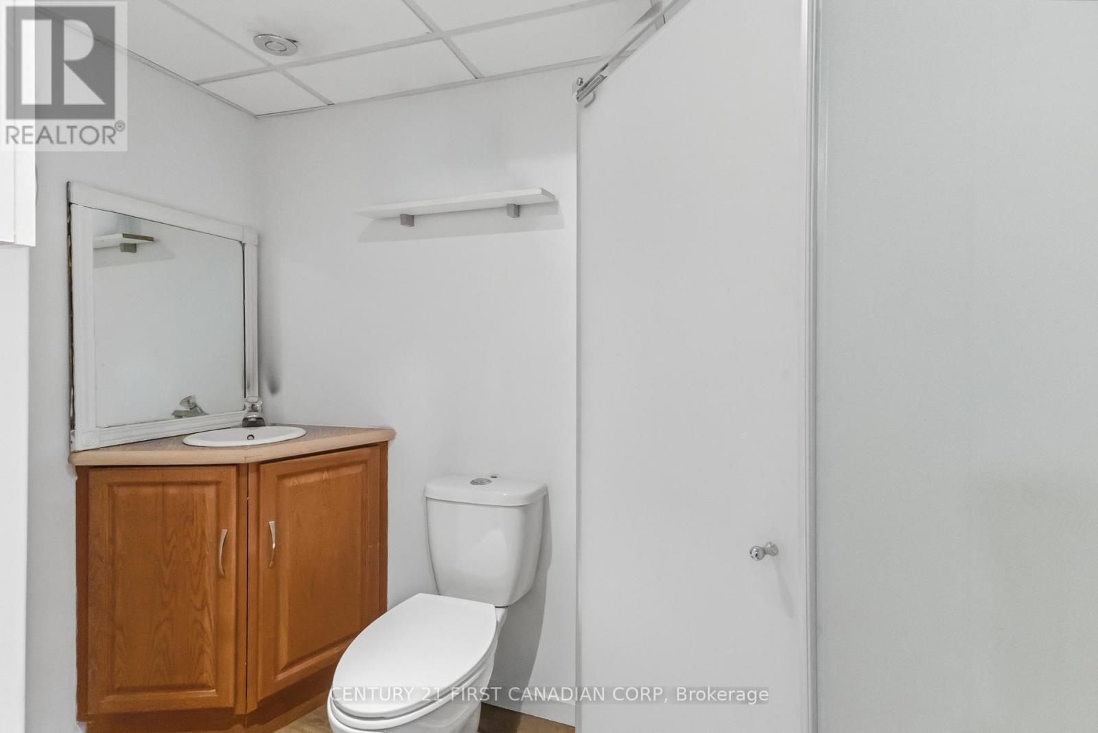 #6 720 DEVERON CRESCENT - Image 40