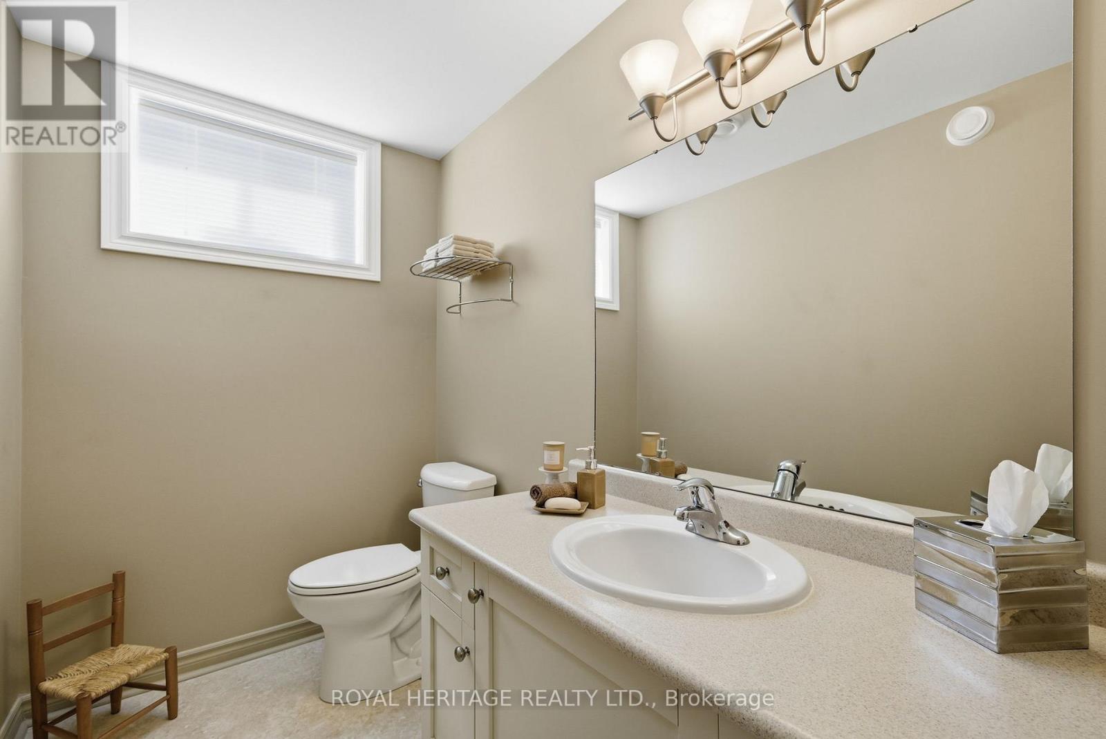 6 COVE COURT - 35