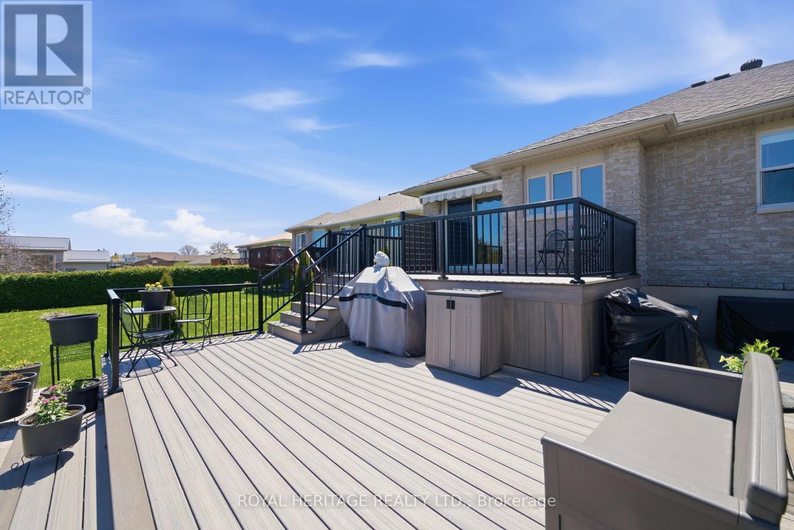 6 COVE COURT - 37