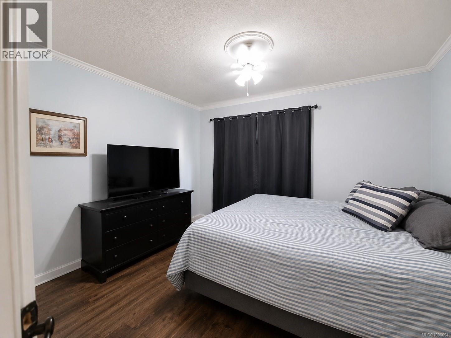 #410 3277 Glasgow Ave - 10