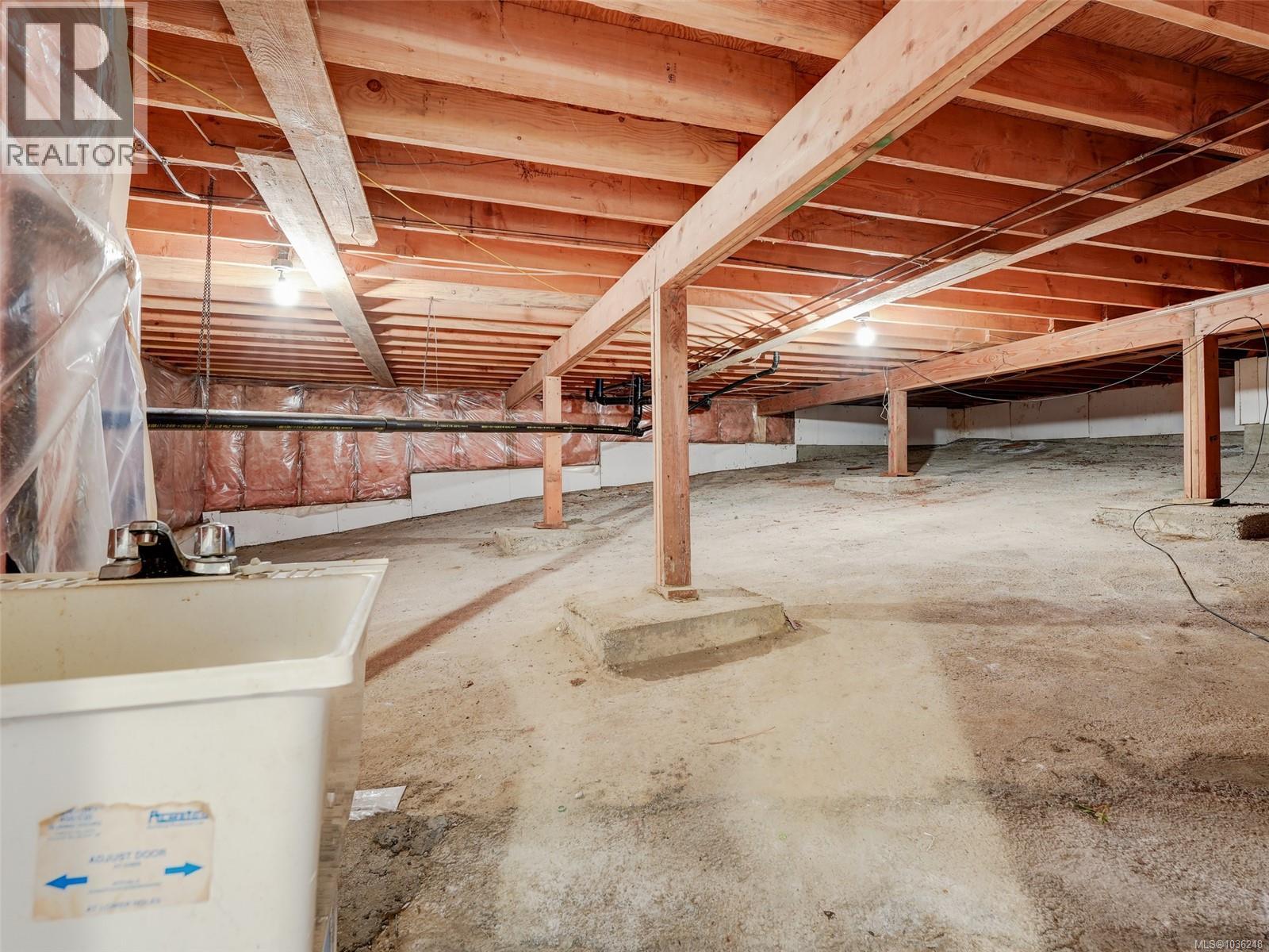  4905 Alamida Crescent, Saanich