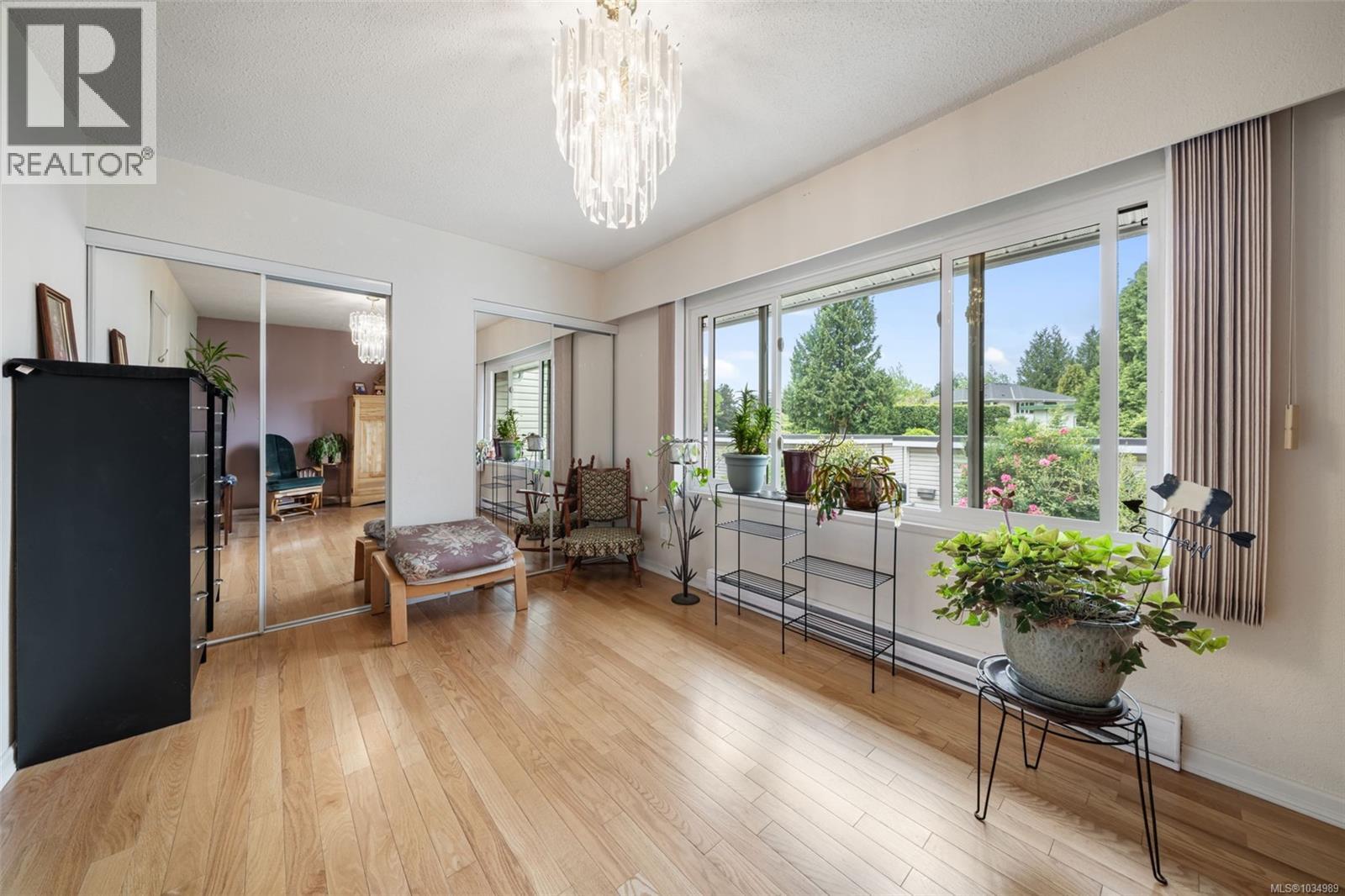 #32 610 McKenzie Ave - 15