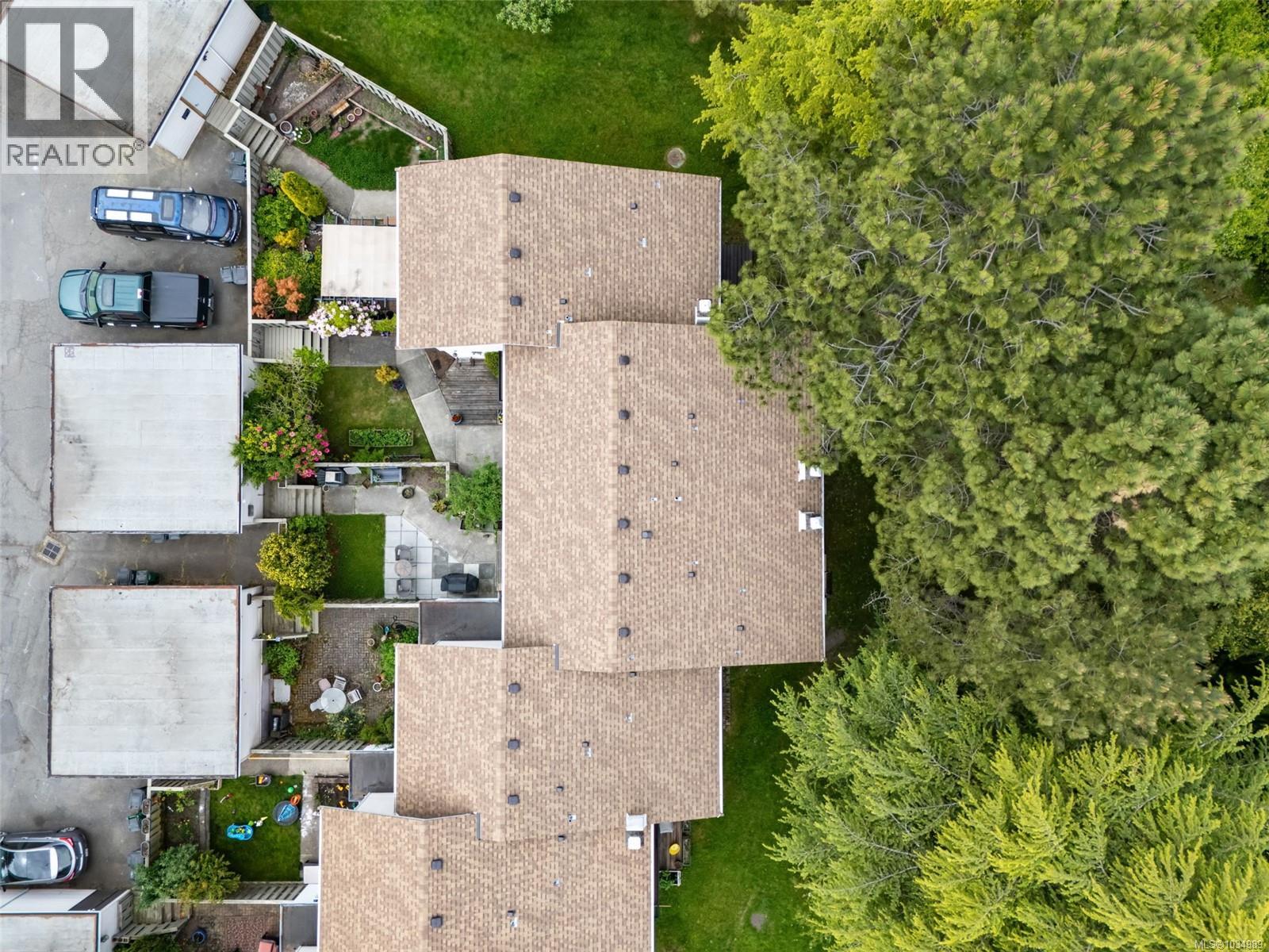32 610 McKenzie Avenue, Saanich