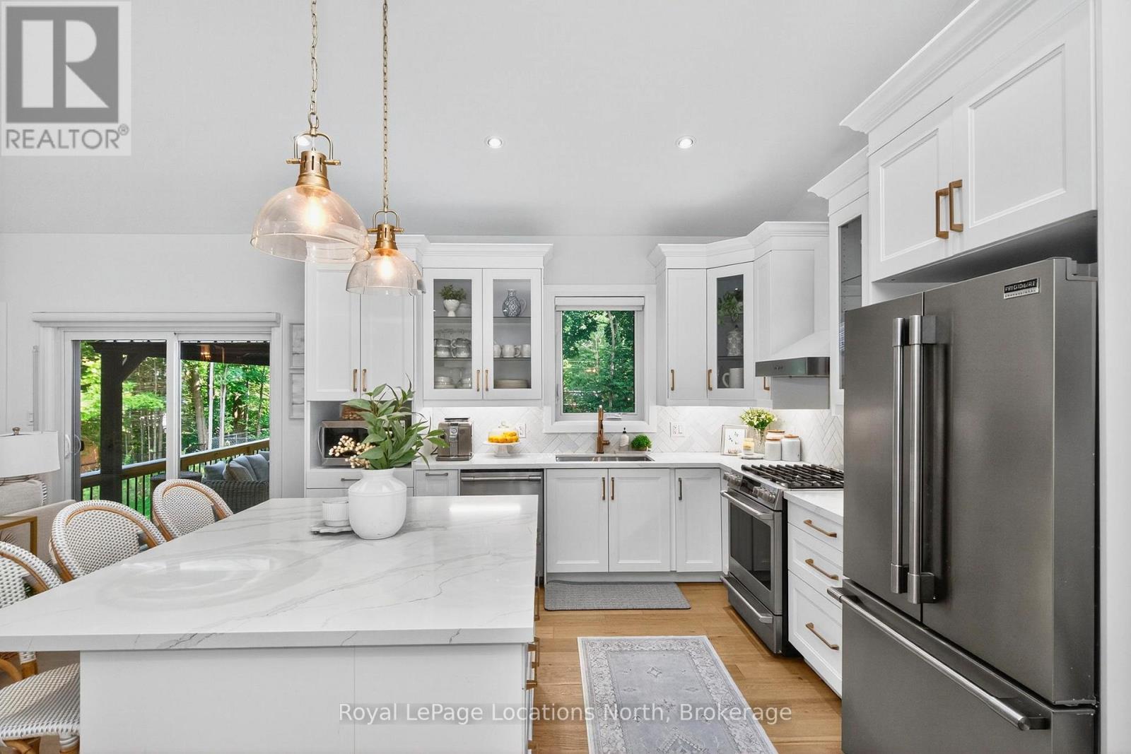 15 PINECONE AVENUE - 11