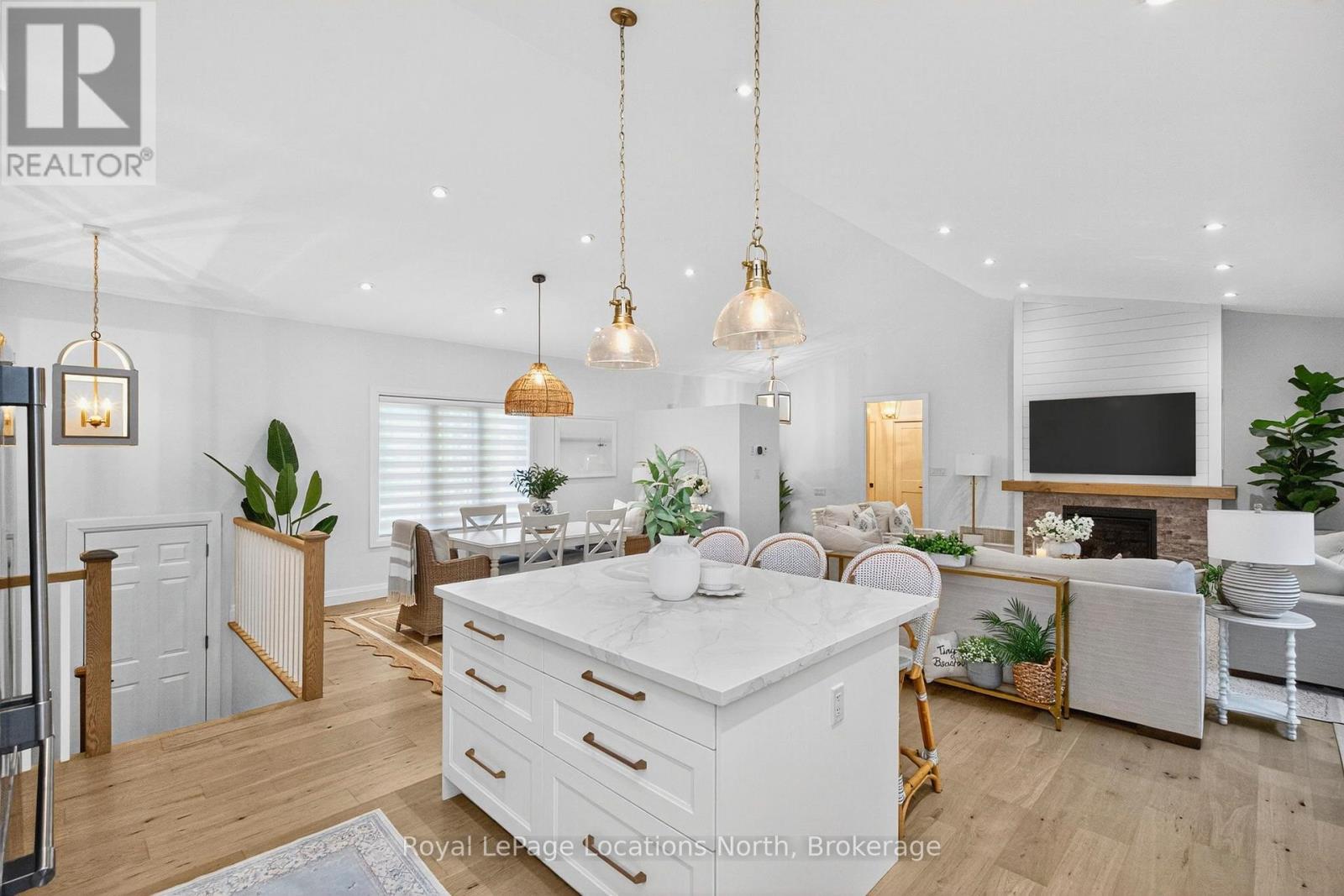 15 PINECONE AVENUE - 15