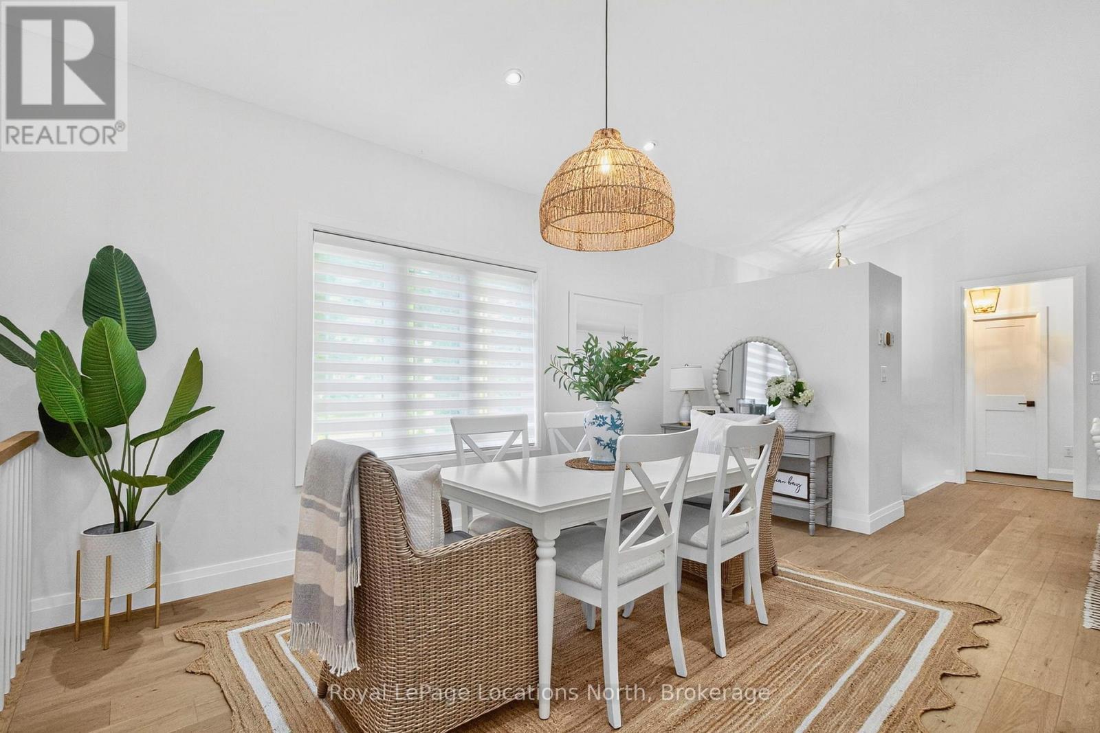 15 PINECONE AVENUE - 16