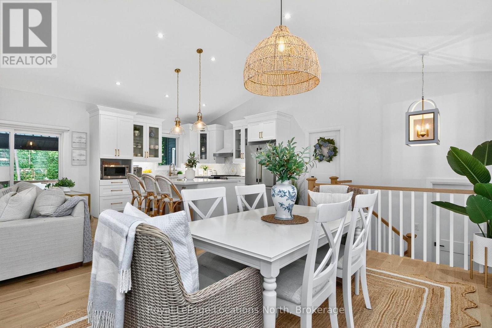 15 PINECONE AVENUE - 19