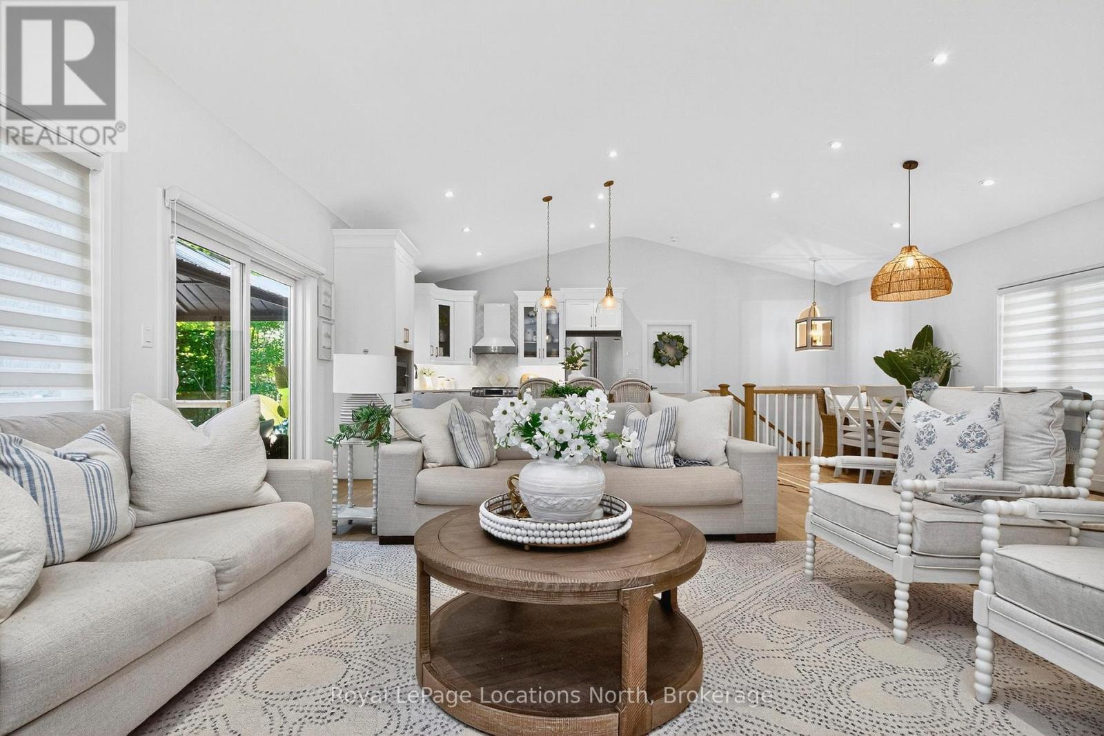 15 PINECONE AVENUE - 26