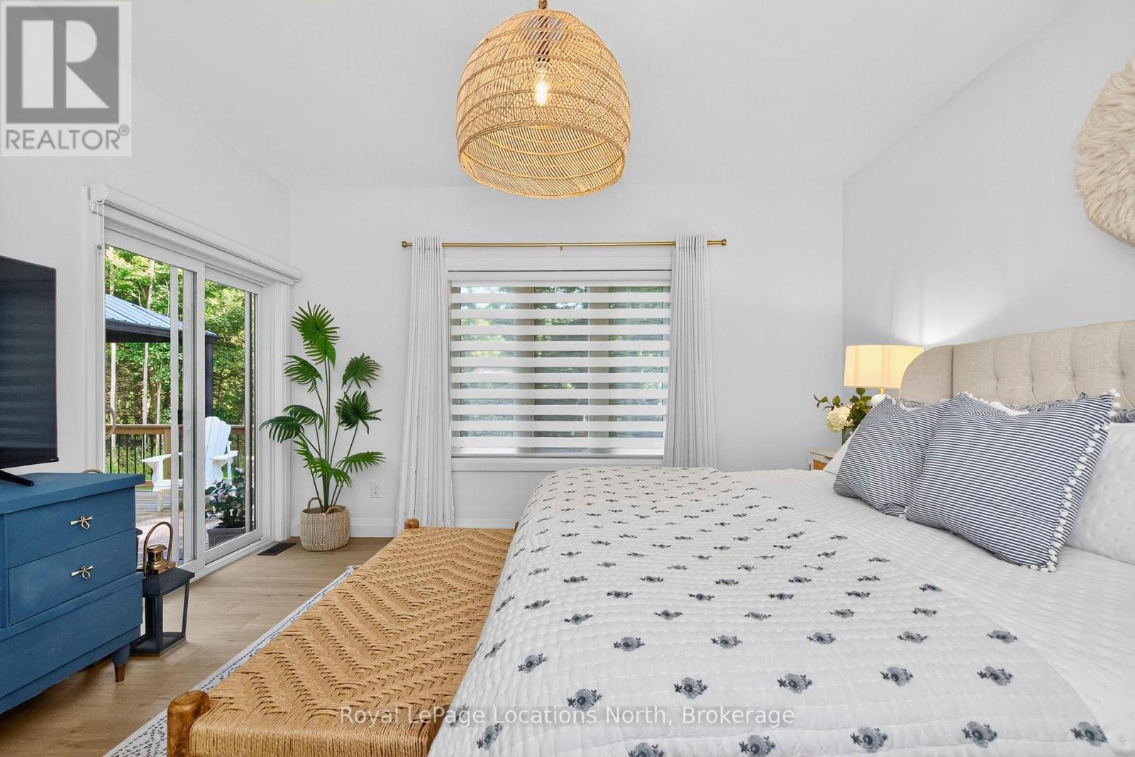 15 PINECONE AVENUE - 30