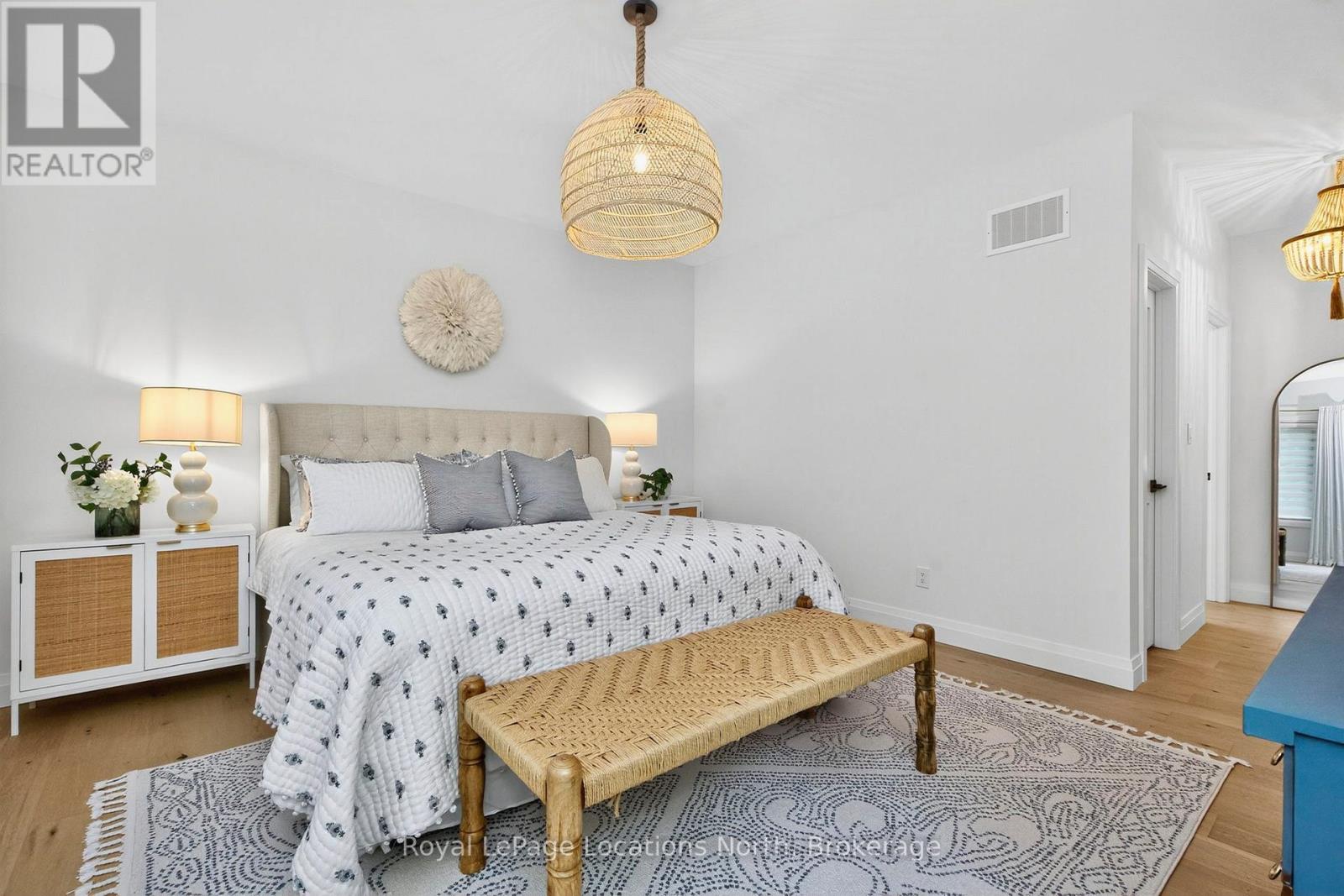 15 PINECONE AVENUE - 31