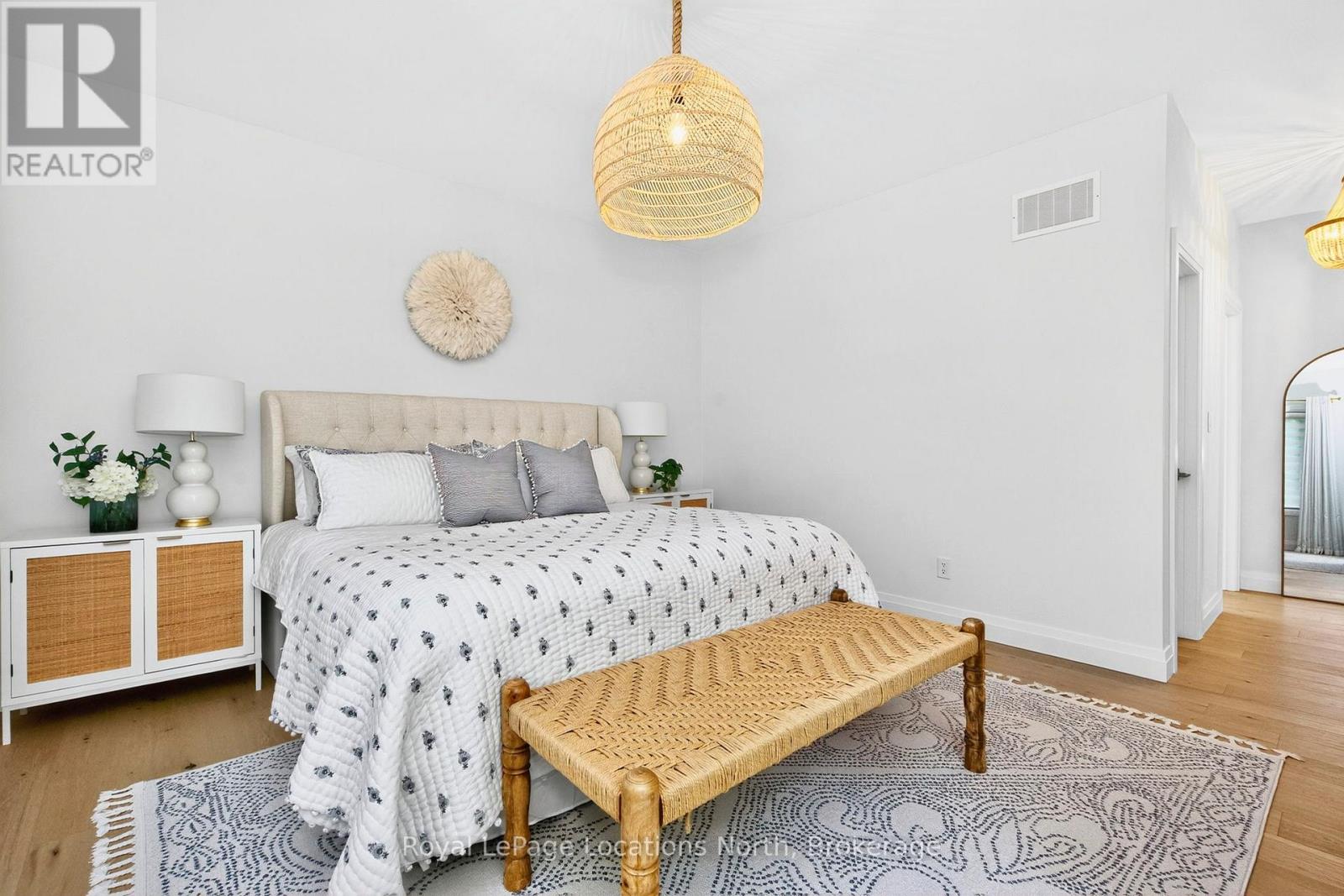 15 PINECONE AVENUE - 32