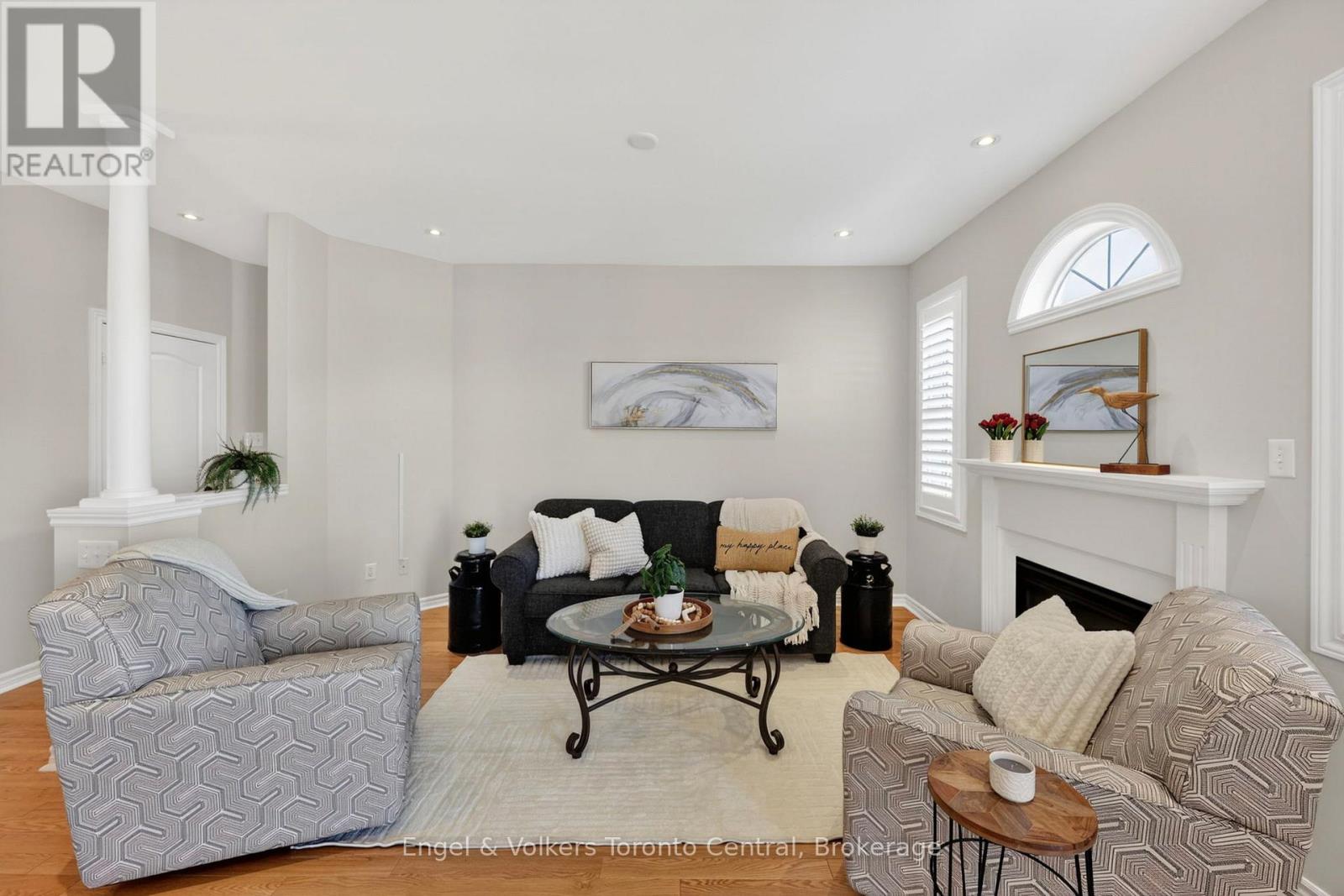 48 ORIOLE CRESCENT - 15