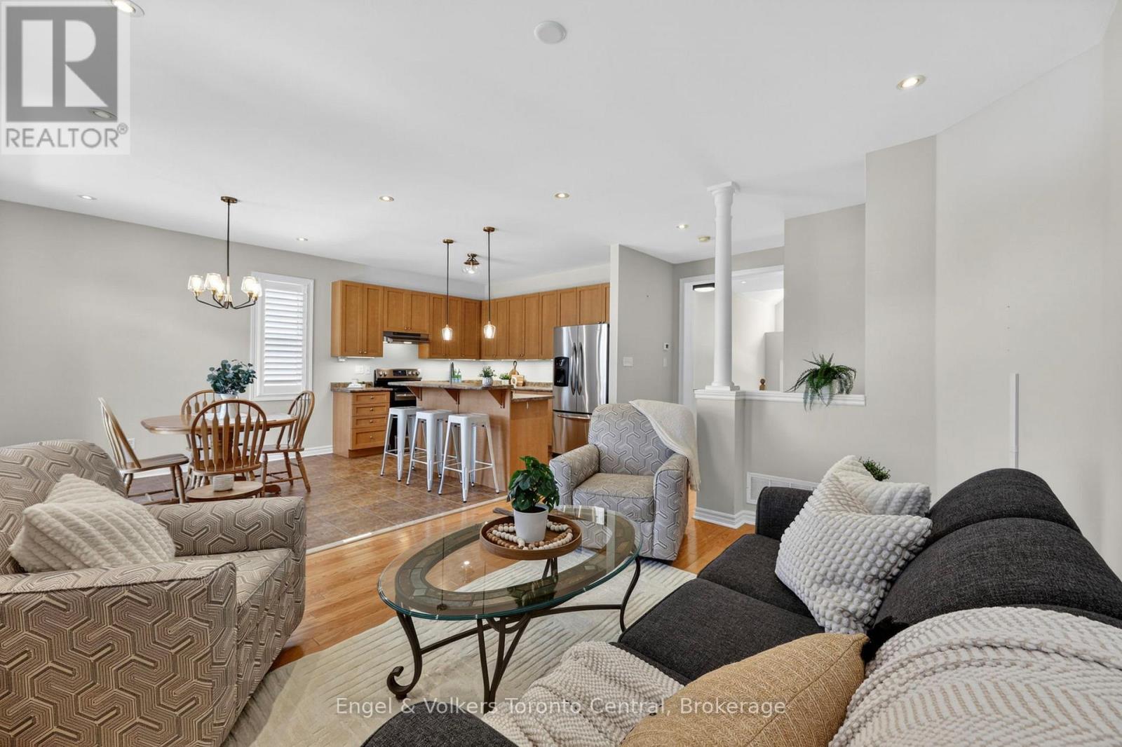48 ORIOLE CRESCENT - 17