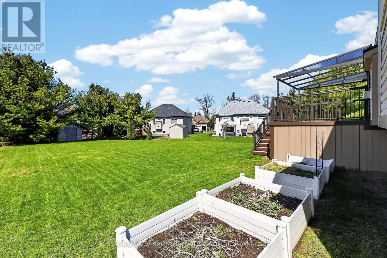48 ORIOLE CRESCENT - 37