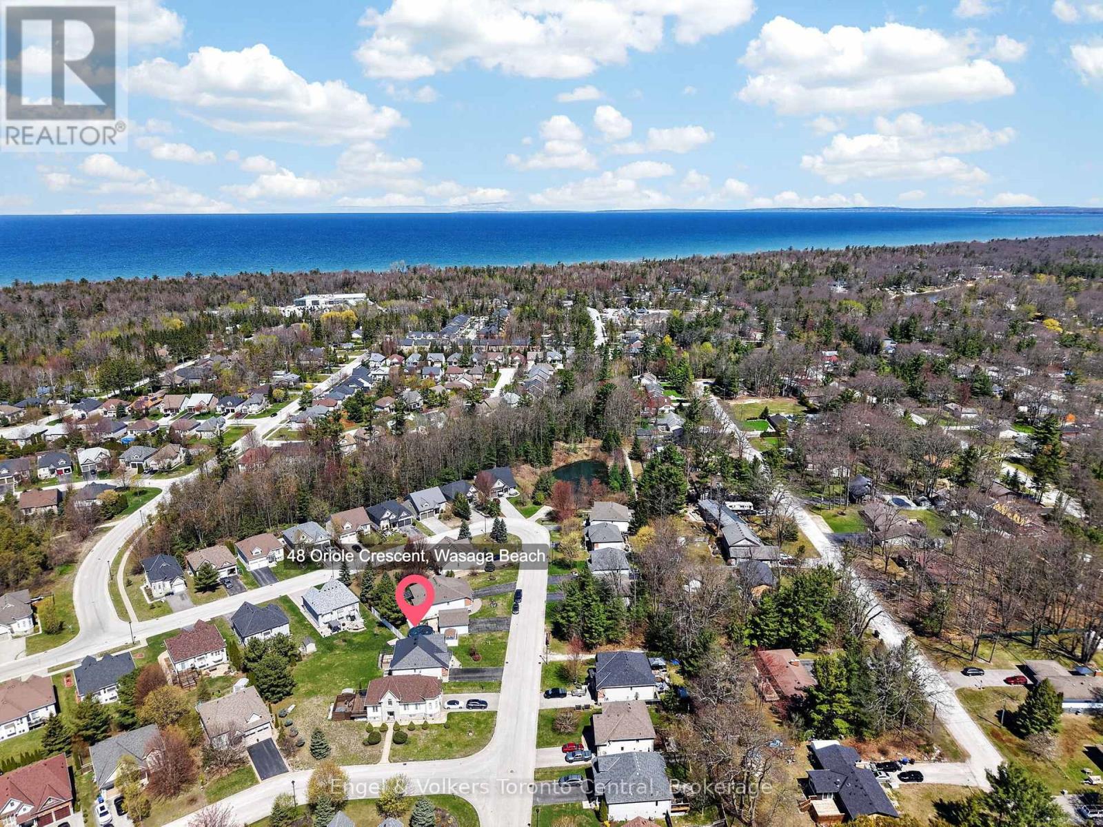 48 ORIOLE CRESCENT - 4