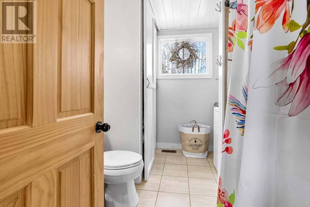 4 Bugg Lake Road - 17