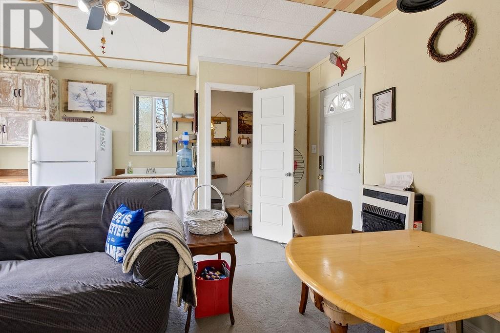 4 Bugg Lake Road - 25