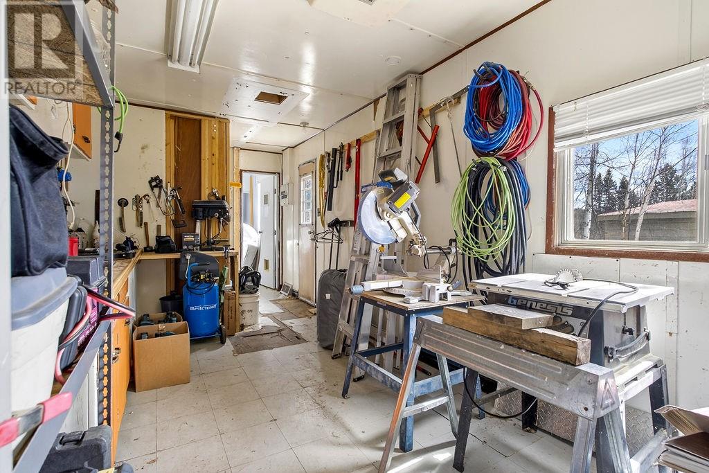 4 Bugg Lake Road - 31