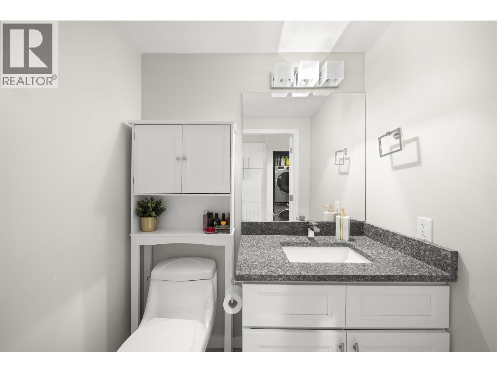 601 W 16TH AVENUE, Vancouver