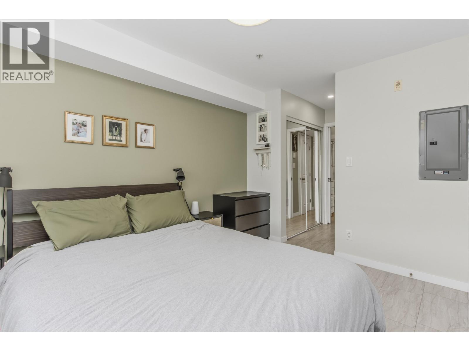 203 38003 SECOND AVENUE, Squamish