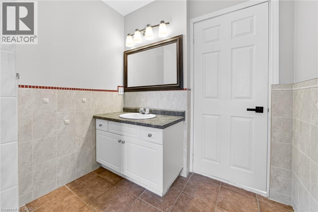 29 QUAKER Road - 31
