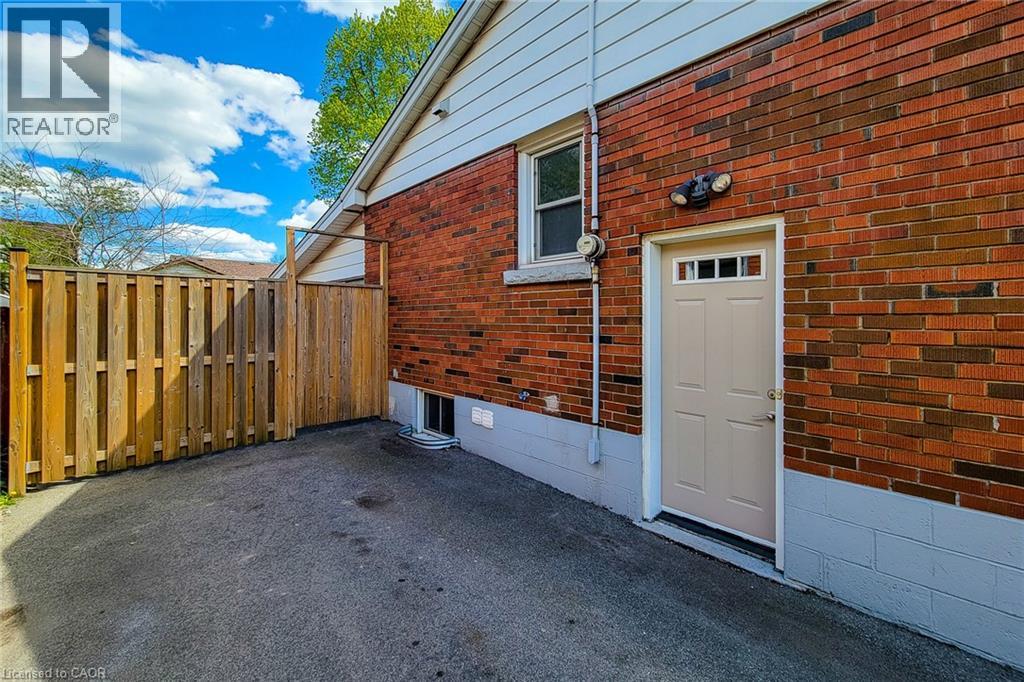183 ALLENBY Avenue, Hamilton, Ontario, L9A2V1 — Photo 6