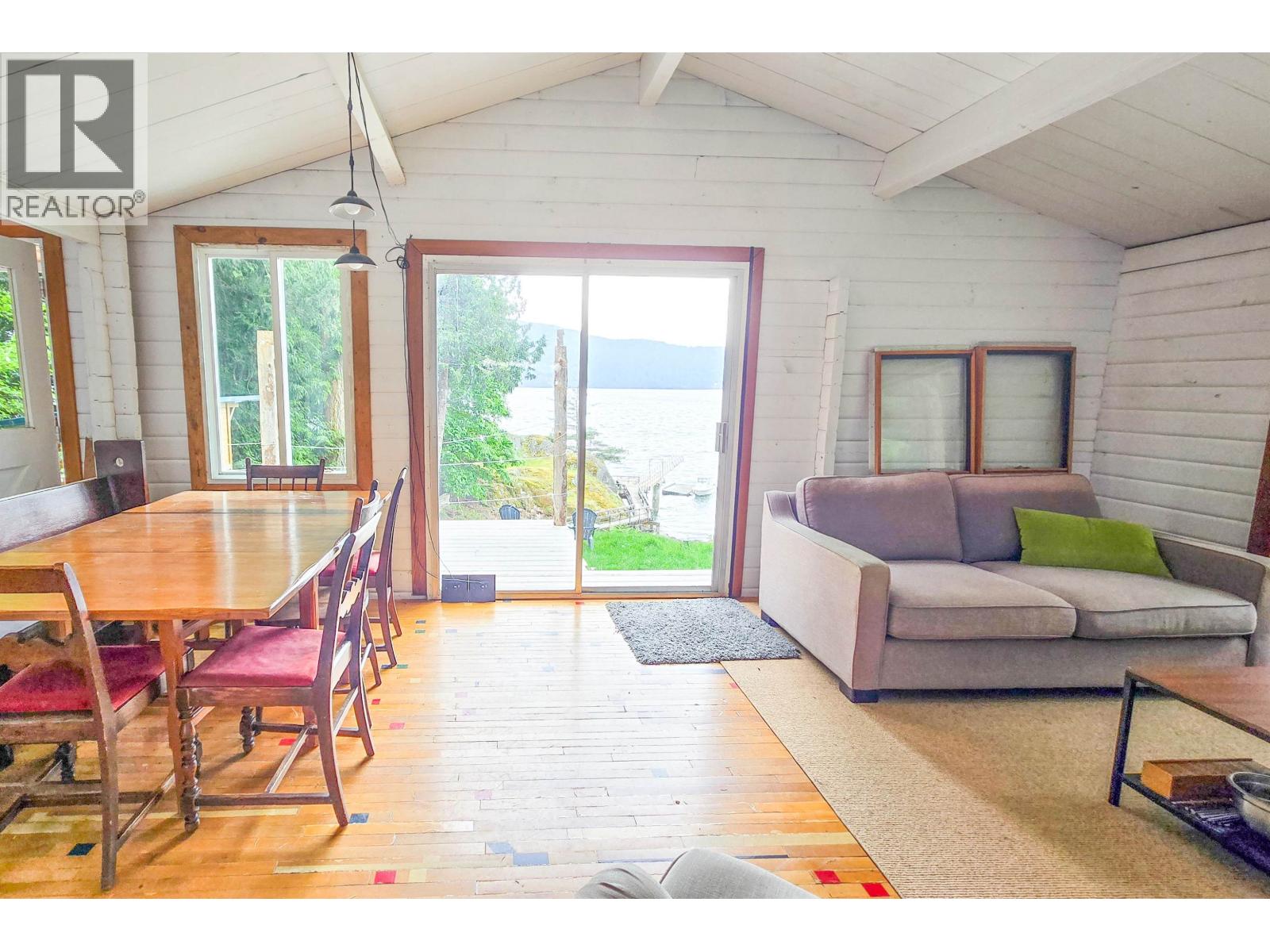 715 BOWEN VIEW ROAD, Gambier Island