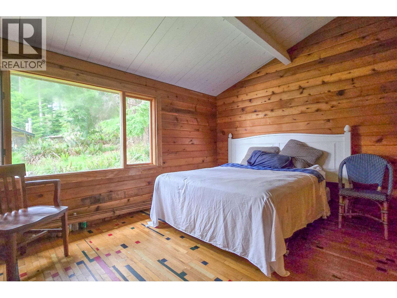 715 BOWEN VIEW ROAD, Gambier Island