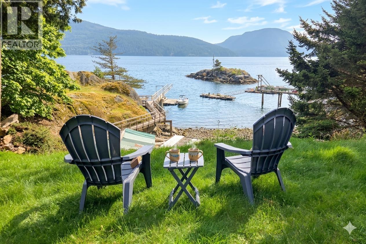 715 BOWEN VIEW ROAD, Gambier Island
