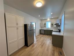 203 Maillard (1st St S) Street, Ste Rose Du Lac, MB R0L1S0 Photo 9