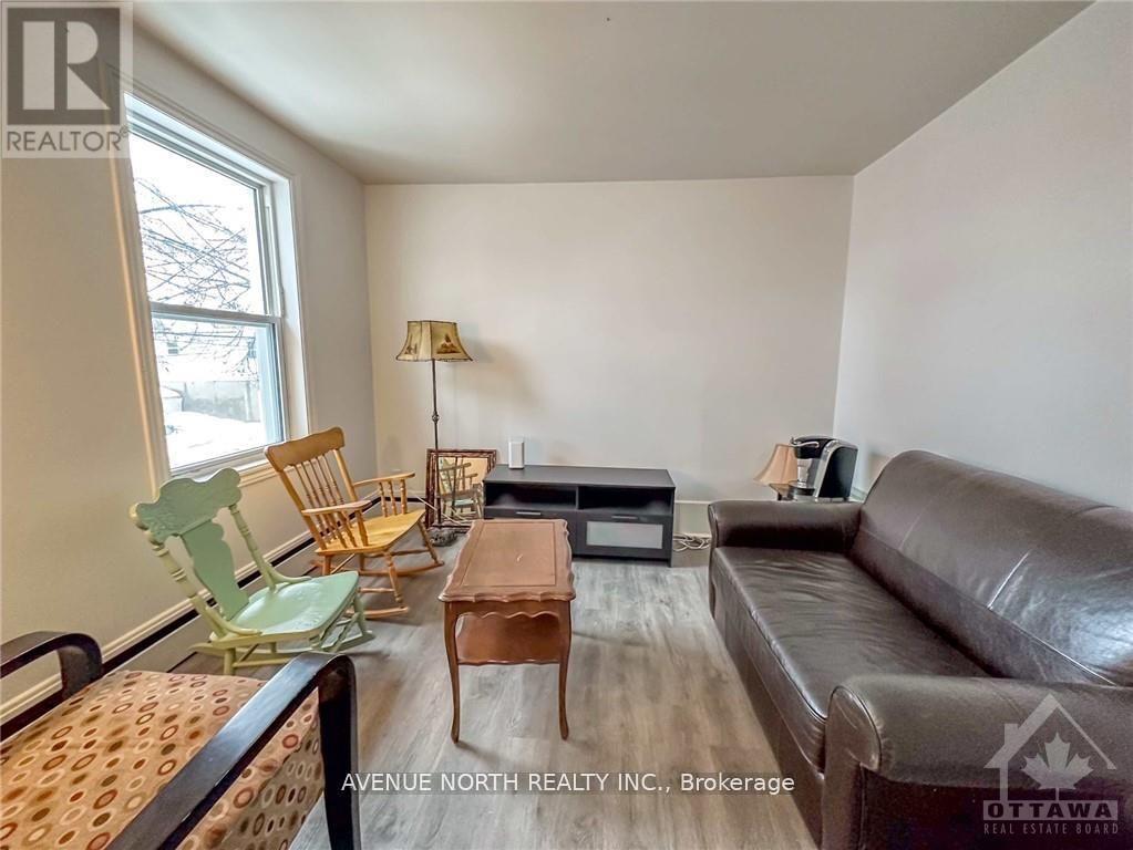 216 HANNAH STREET - 14
