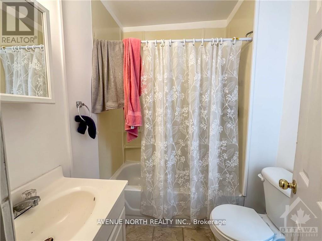 216 HANNAH STREET - 15