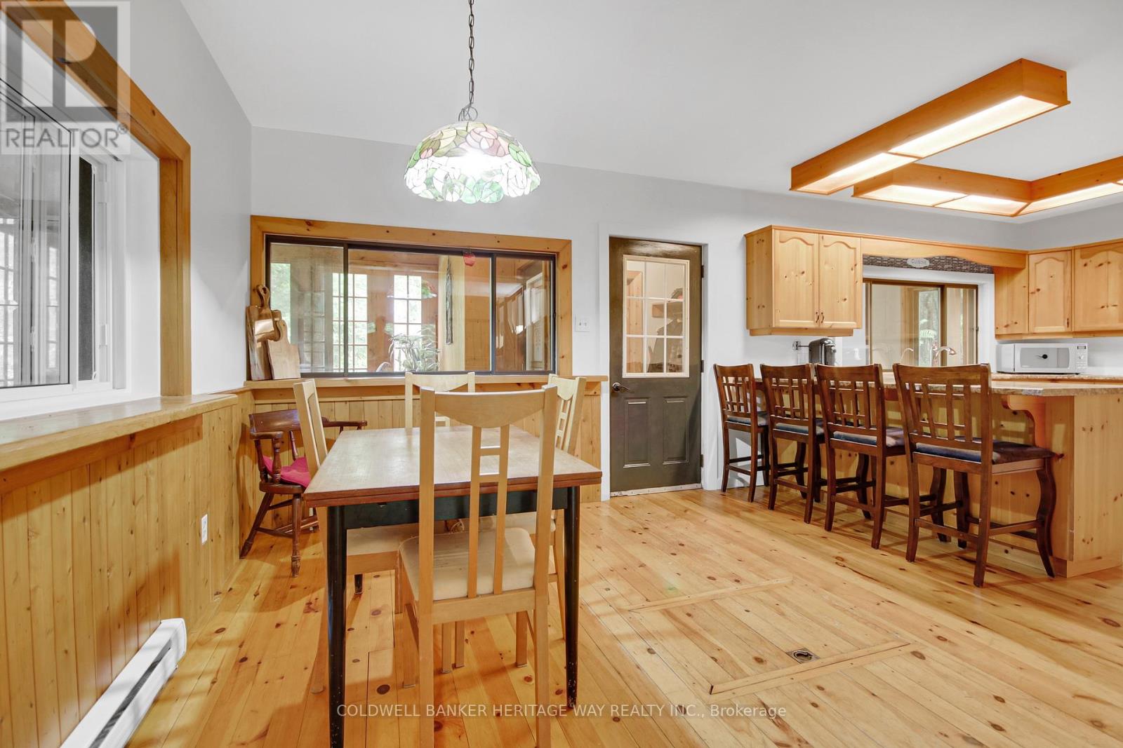 828 ASHBY ROAD - 8