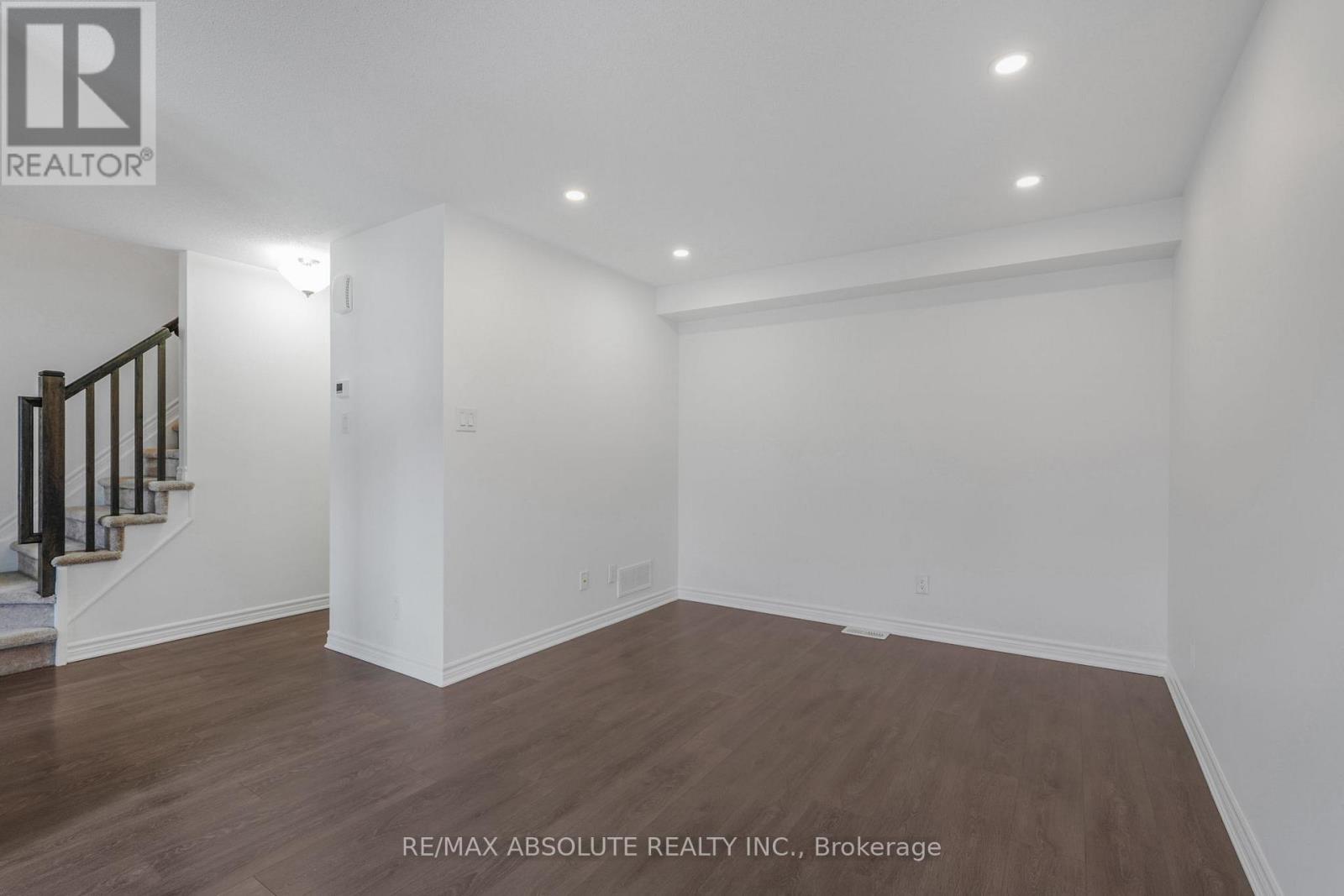 121 HELENIUM LANE - 14