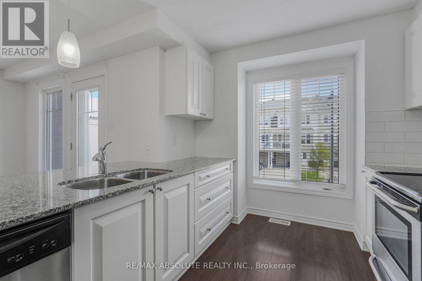 121 HELENIUM LANE - 7