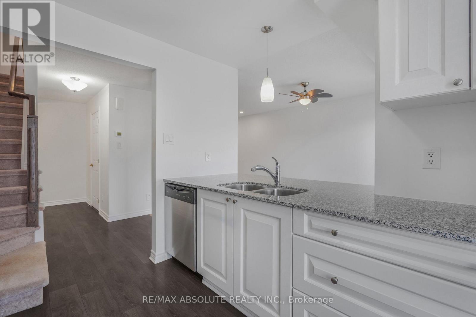 121 HELENIUM LANE - 8