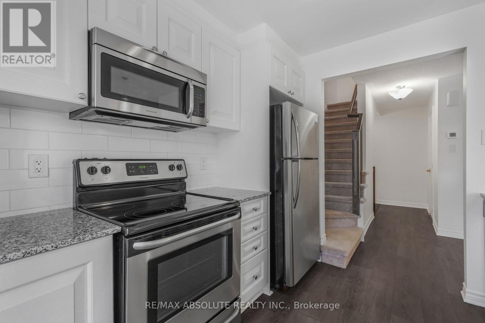 121 HELENIUM LANE - 9