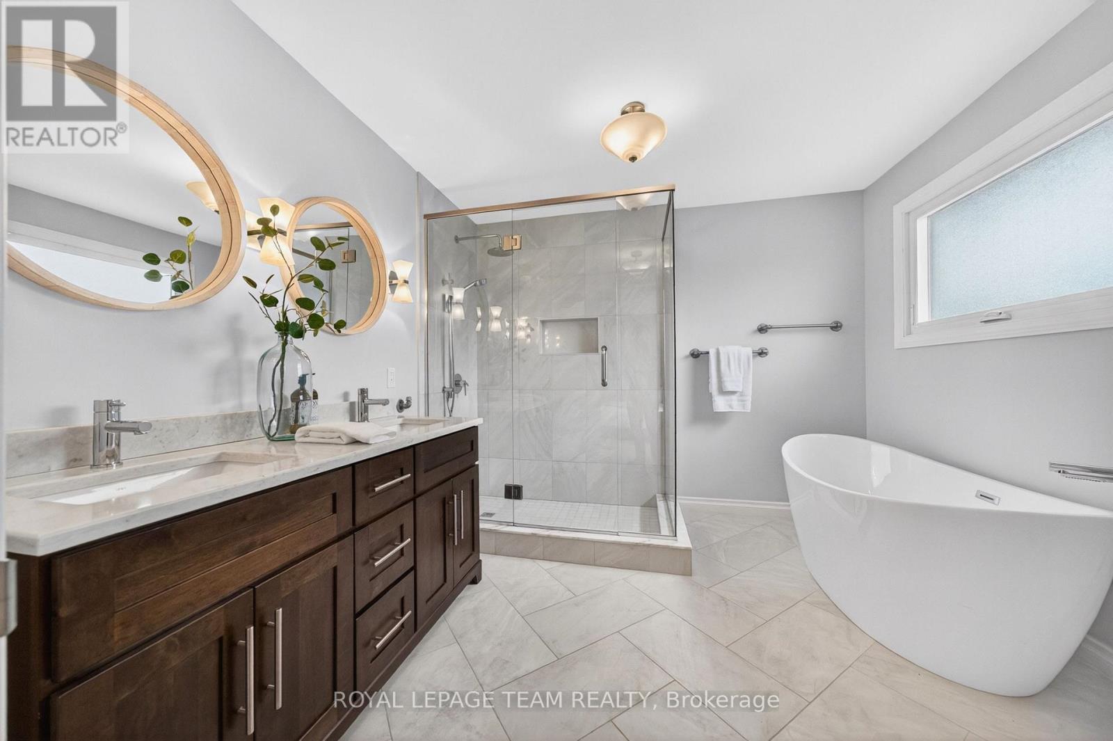 29 MATTAWA CRESCENT - 31