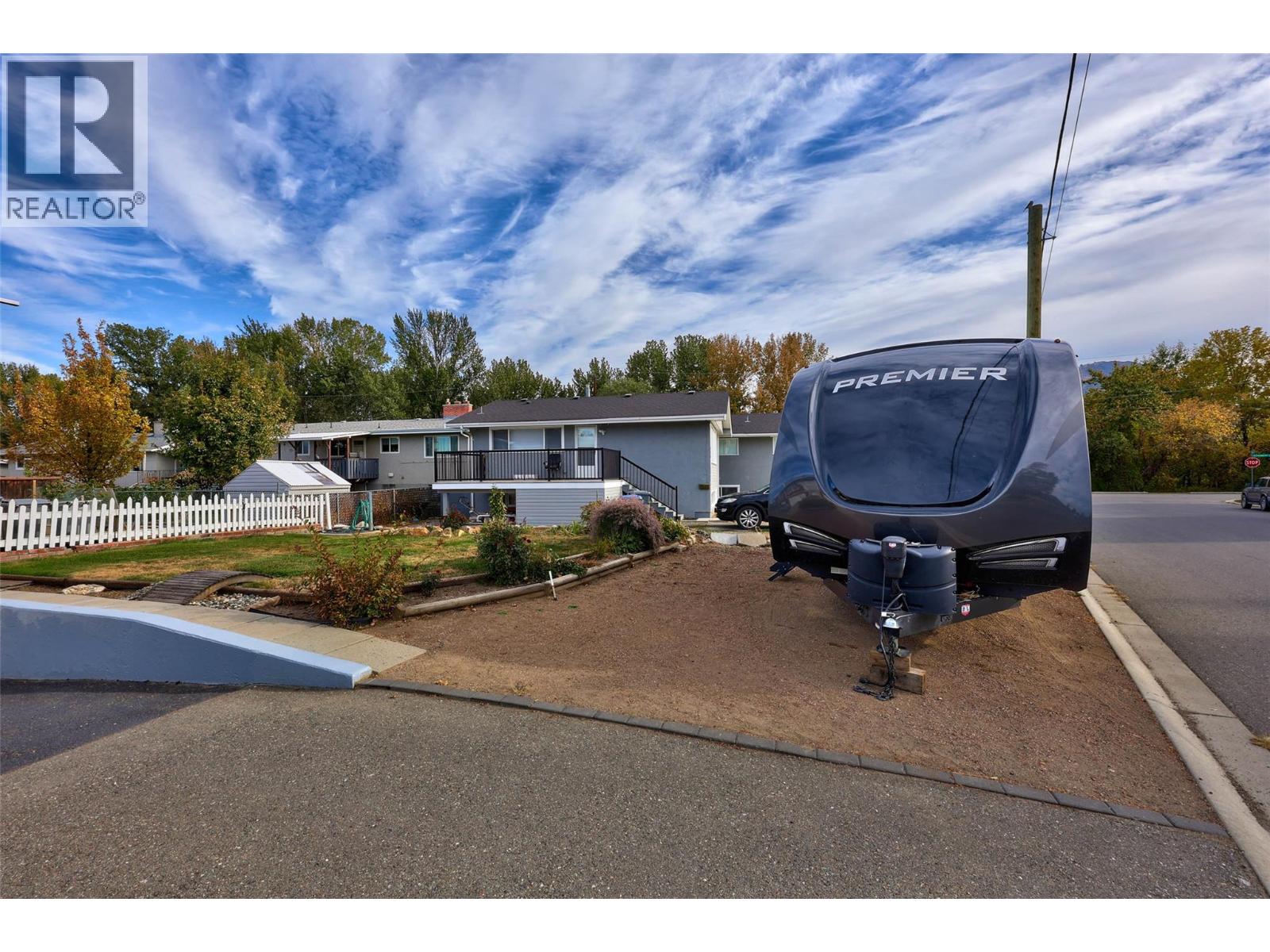594 Brentwood Avenue - Image 2
