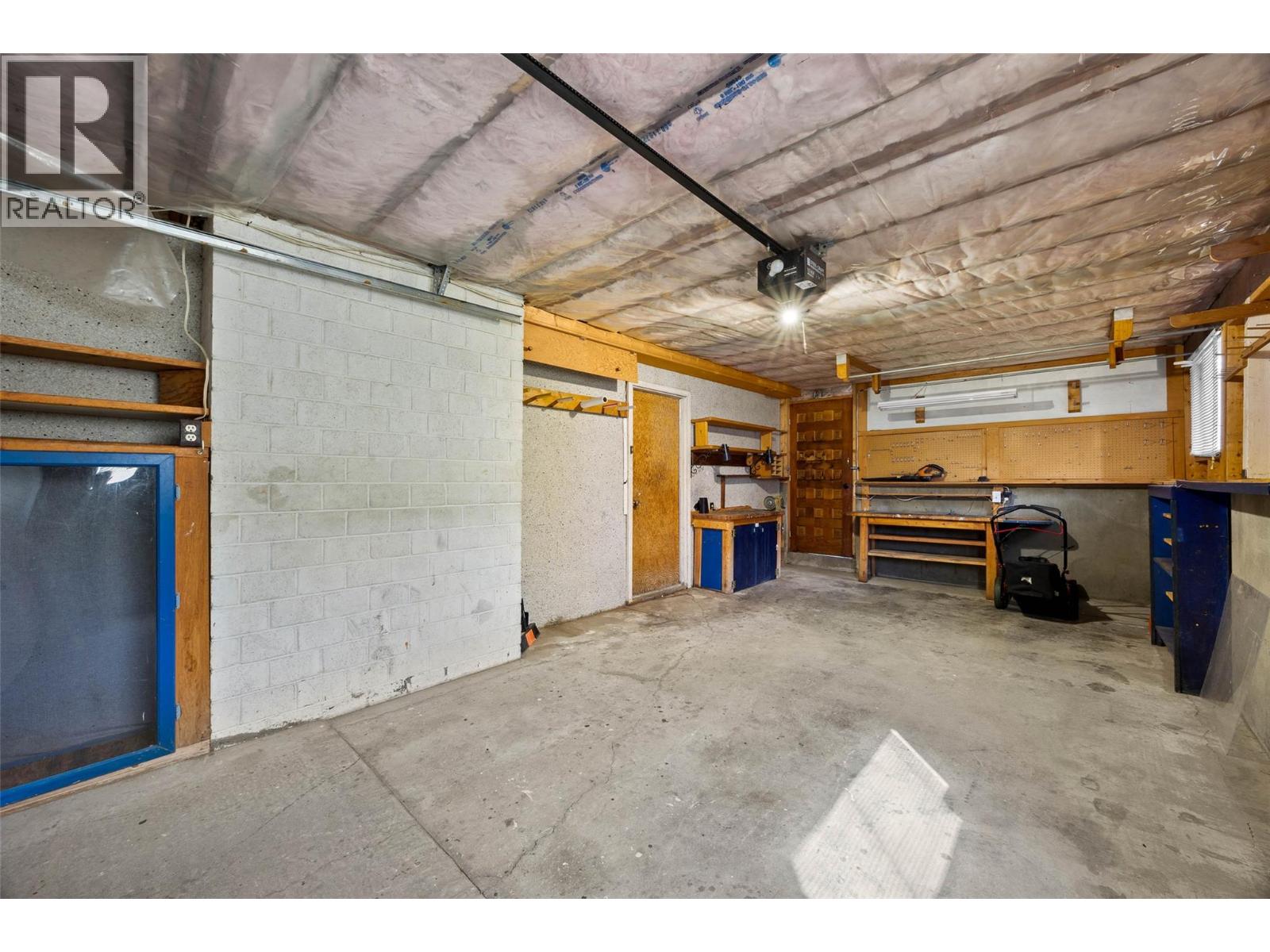 594 Brentwood Avenue - 27