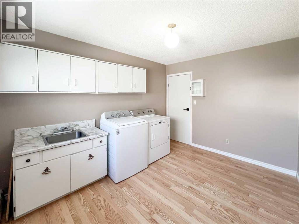 107 4 Avenue SW - 24