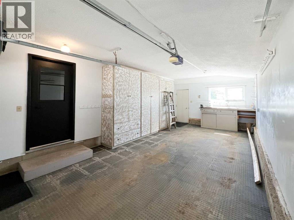 107 4 Avenue SW - 39