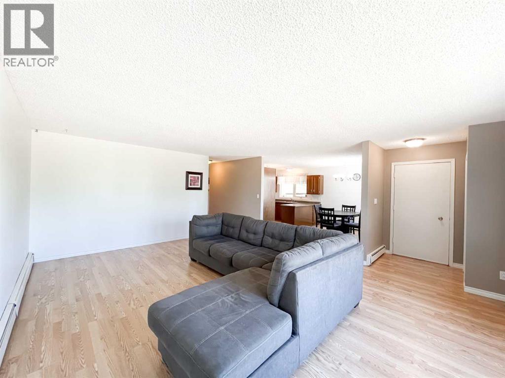 107 4 Avenue SW - 5