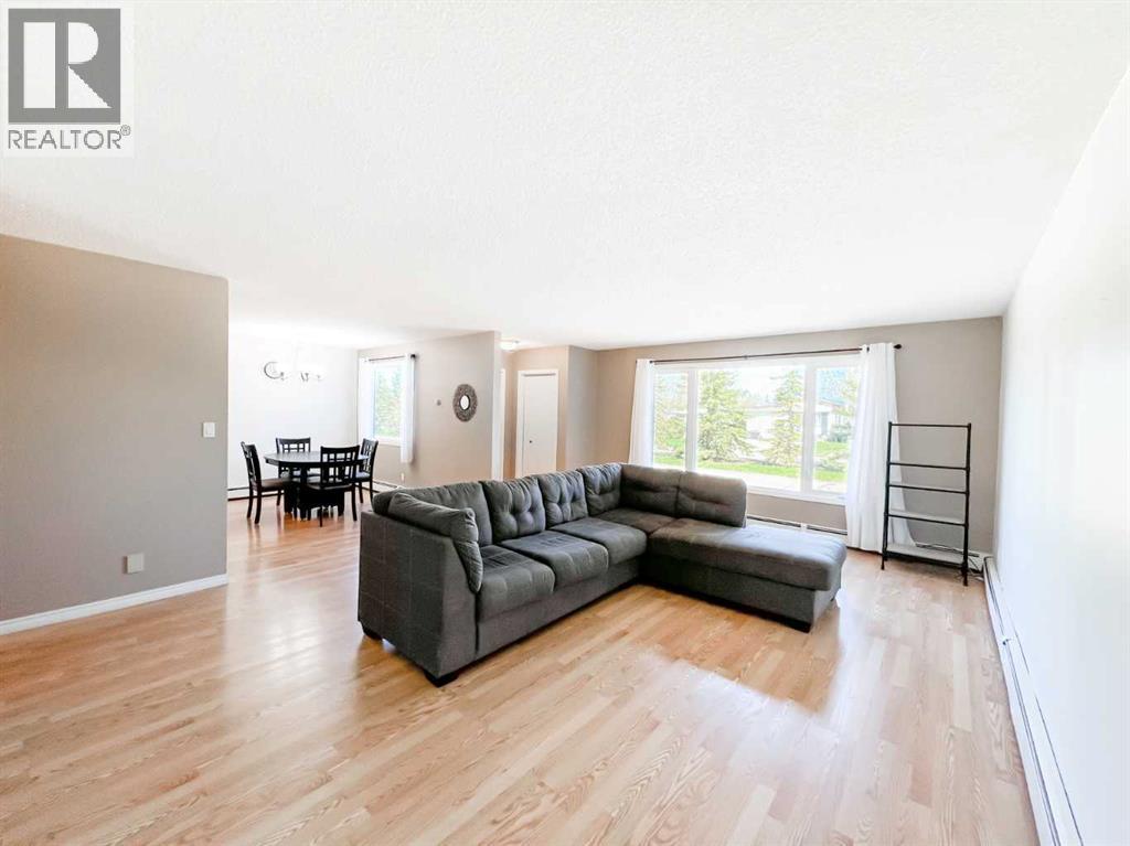 107 4 Avenue SW - 7