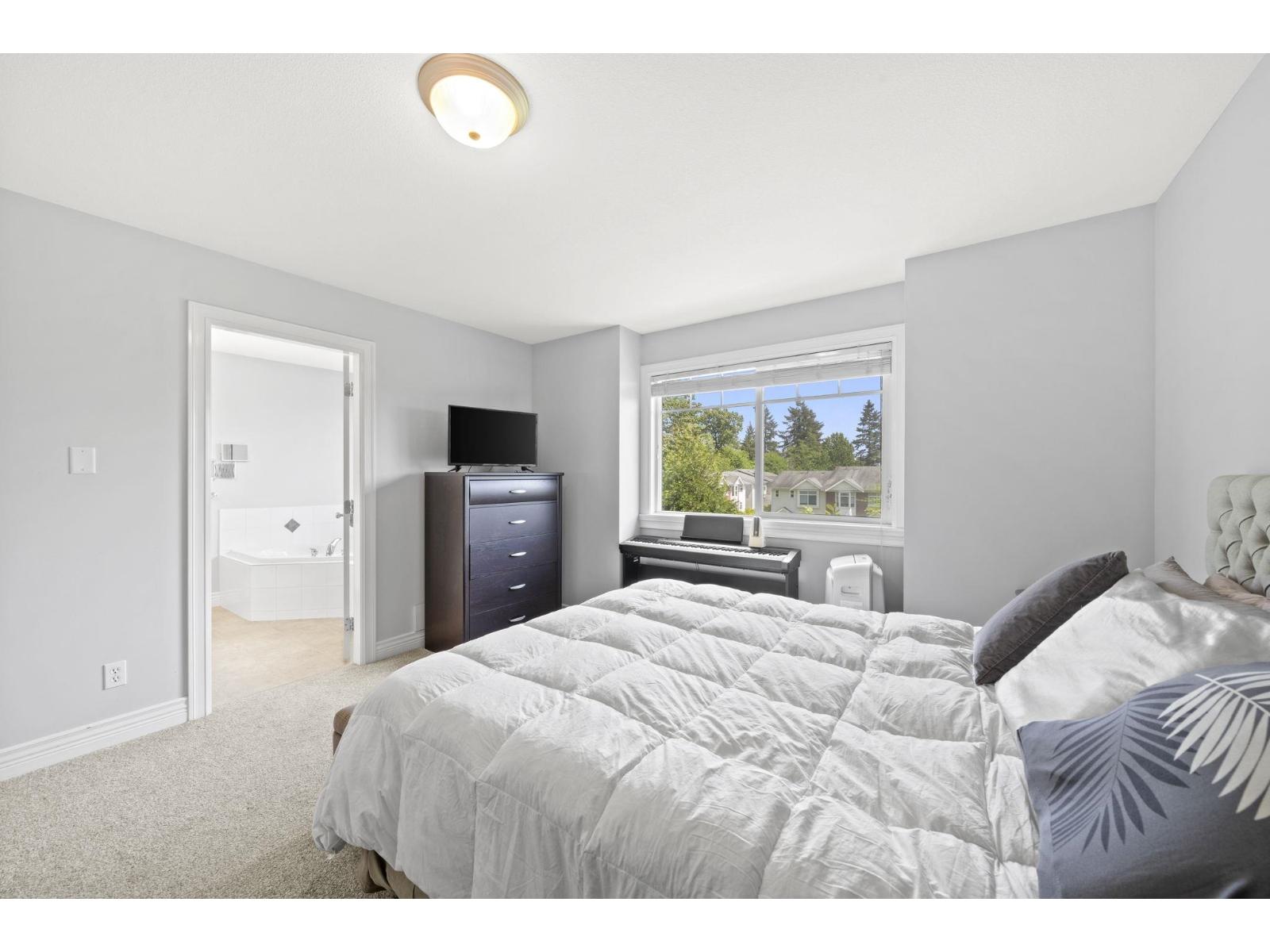 4 Bed, 5 Bath House for Sale in Surrey – 6652 195 STREET, Surrey – MLS# R3123276 - Image 33