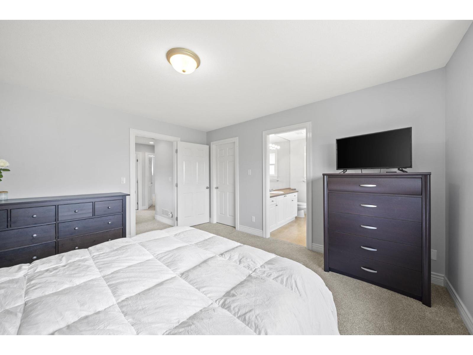 4 Bed, 5 Bath House for Sale in Surrey – 6652 195 STREET, Surrey – MLS# R3123276 - Image 11
