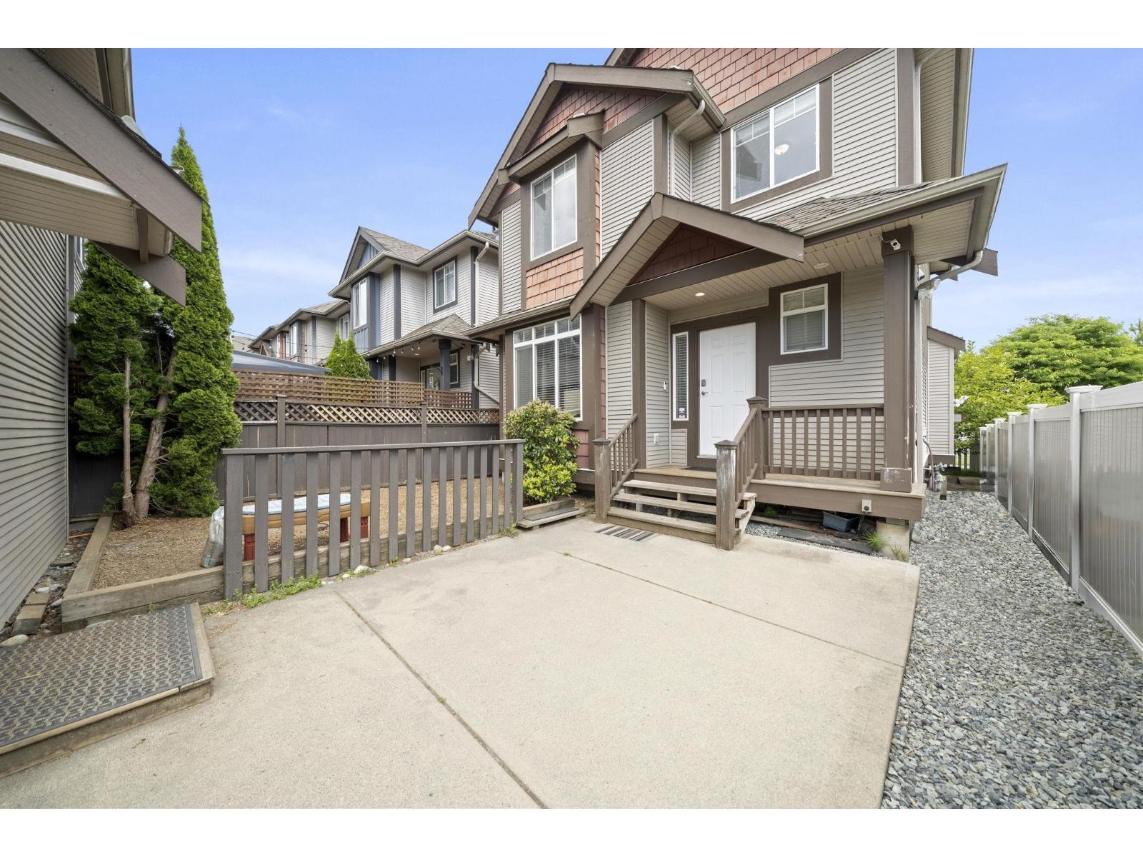 4 Bed, 5 Bath House for Sale in Surrey – 6652 195 STREET, Surrey – MLS# R3123276 - Image 8